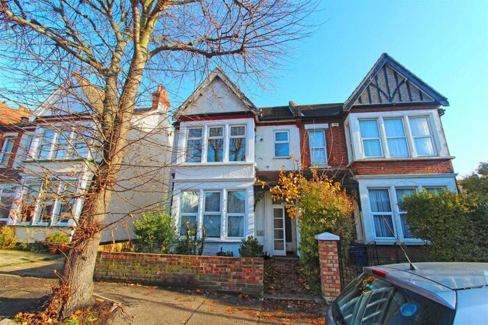 1 Bedroom Flat To Rent In Honiton Road, Southend On Sea, SS1