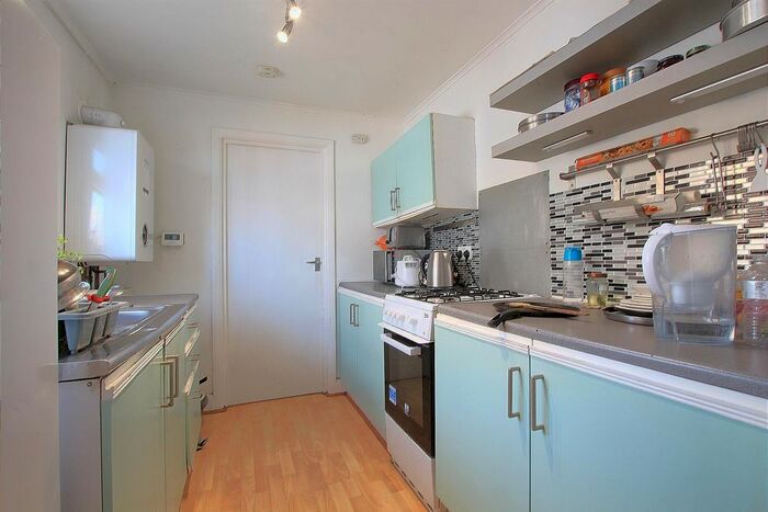 1 Bedroom Flat To Rent In Hanworth Road, Hounslow, TW3