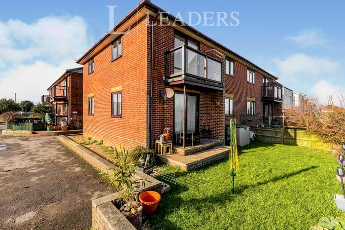 2 Bedroom Flat To Rent In Southwood Road, Hayling Island PO11