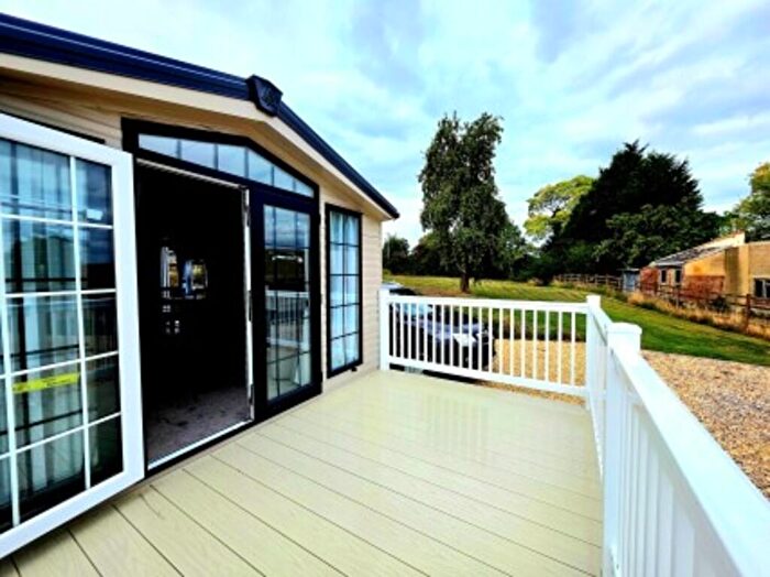 2 Bedroom Park Home For Sale In Claypits, Eastington, GL10