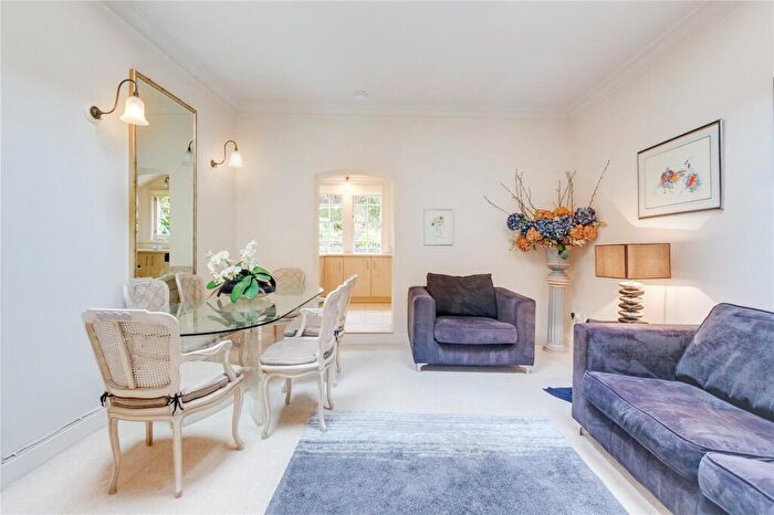 2 Bedroom Semi Detached House To Rent In Frognal, Hampstead, NW3