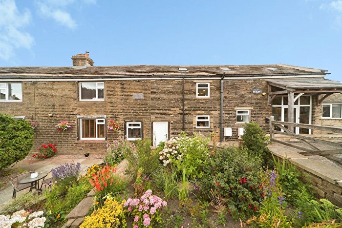 7 Bedroom Barn Conversion For Sale In Haworth Road, Allerton, Bradford, BD15