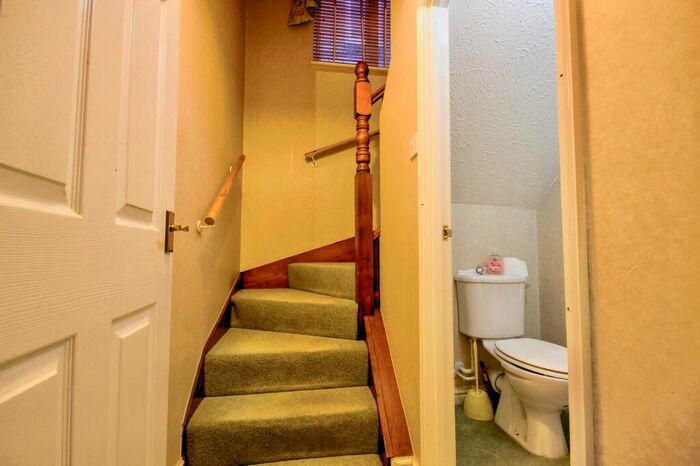 3 Bedroom Detached House For Sale In Ynys-Y-Coed, Oakdale, NP12