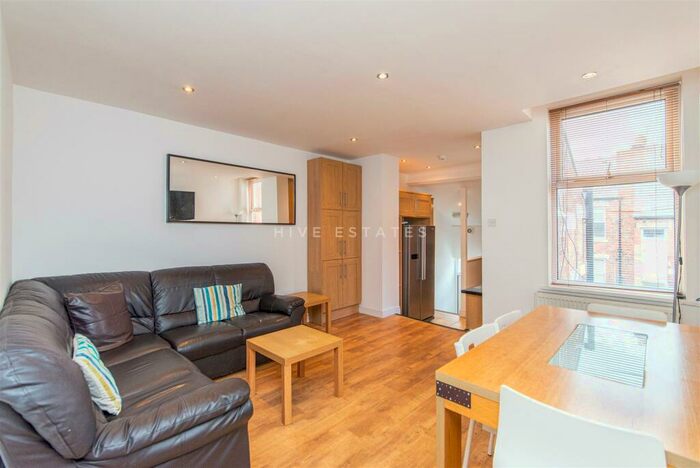 6 Bedroom Maisonette To Rent In Grosvenor Road, Jesmond, Newcastle Upon Tyne, NE2