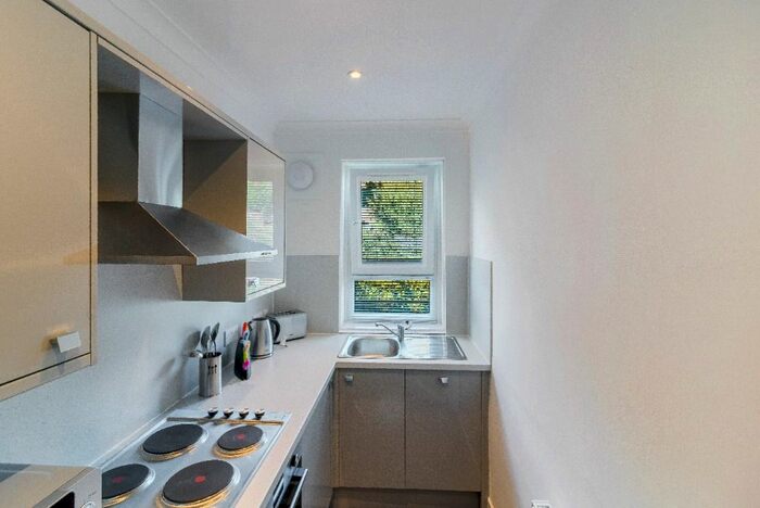 2 Bedroom Flat To Rent In Scott Street, West End, Dundee, DD2