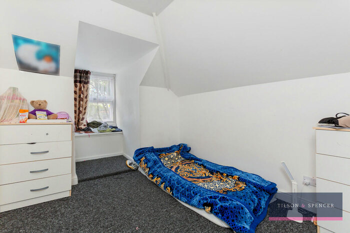 2 Bedroom Flat For Sale In Lansdowne Road, London, N17