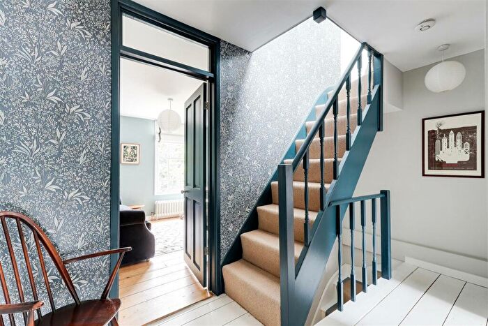 3 Bedroom Terraced House For Sale In Promenade, Victoria Park, Nottinghamshire, NG3