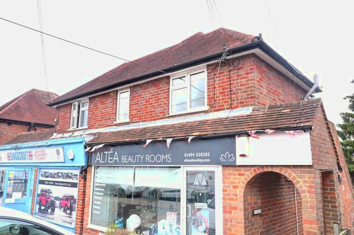 2 Bedroom Flat To Rent In High Street, Downley, High Wycombe, HP13