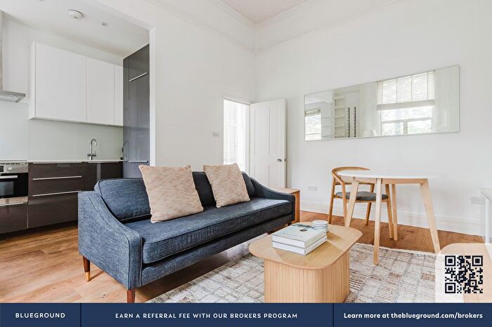 2 Bedroom Flat To Rent In Earl's Court, SW5