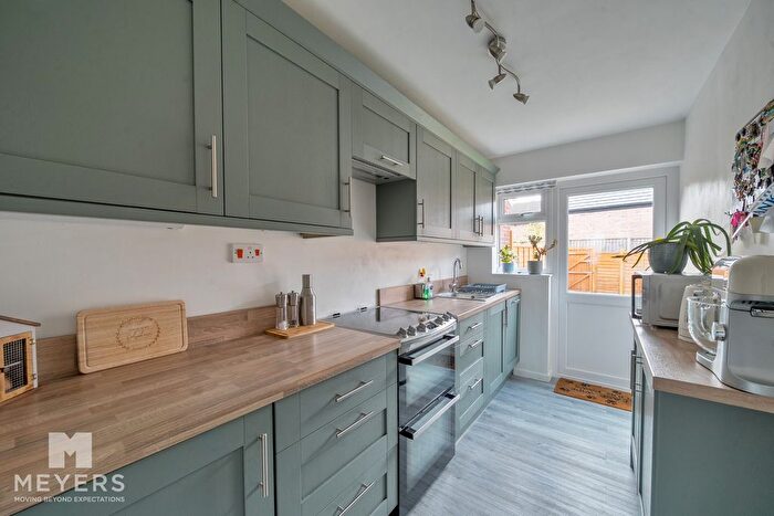 3 Bedroom Terraced House For Sale In Richmond Road, Wimborne, BH21