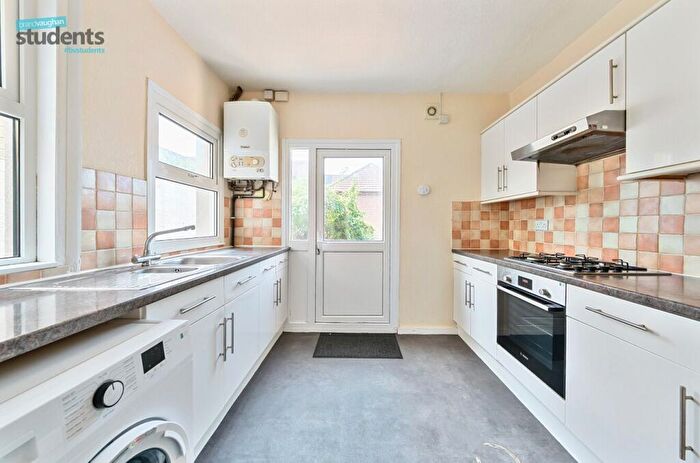 4 Bedroom Terraced House To Rent In Whippingham Road, Brighton, BN2