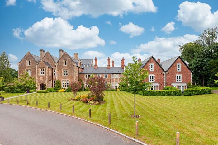 1 Bedroom Flat For Sale In Parklands, Besselsleigh, OX13