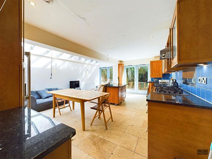 6 Bedroom Property To Rent In Prospect Park, Exeter, EX4