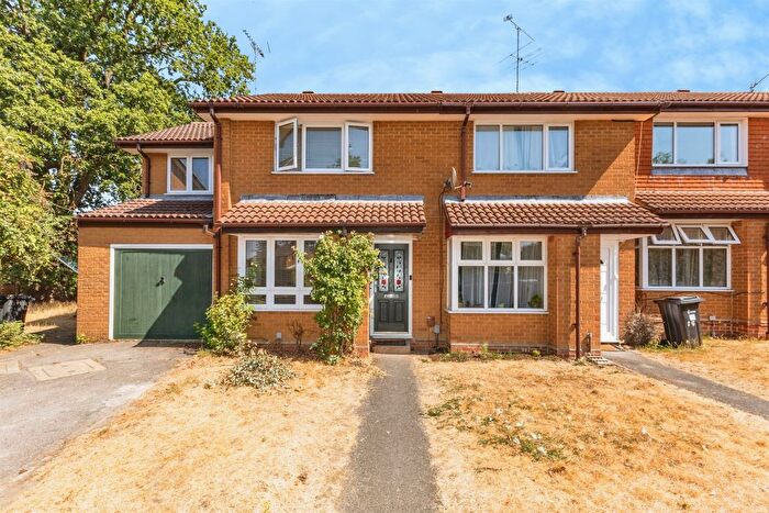 3 Bedroom End Terrace House For Sale In Driftway Close, Lower Earley, Reading, RG6