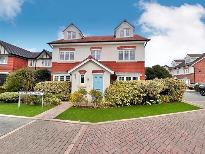 5 Bedroom Detached House For Sale In Bradshaw Close, Wilmslow, SK9
