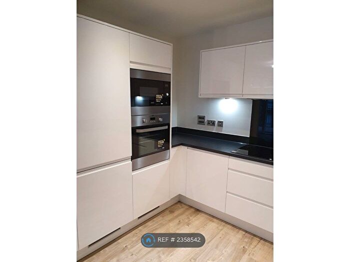 2 Bedroom Flat To Rent In Chesterton House, Harrow On The Hill, HA1