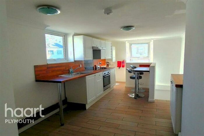 2 Bedroom Flat To Rent In North Road West, PL1