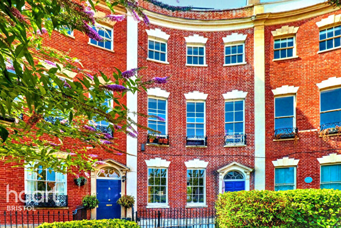 1 Bedroom Flat For Sale In Berkeley Crescent, Bristol, BS8