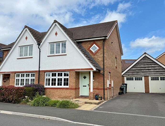 3 Bedroom Semi Detached House For Sale In Stemson Avenue, Pinhoe, EX4