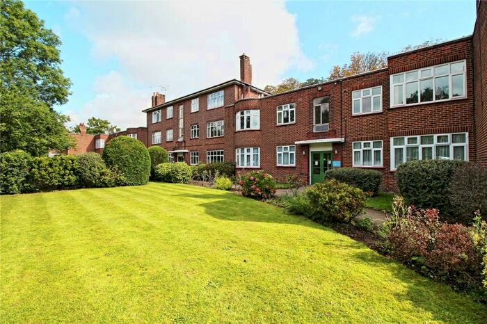 2 Bedroom Apartment To Rent In Canons Park Close, Edgware, HA8