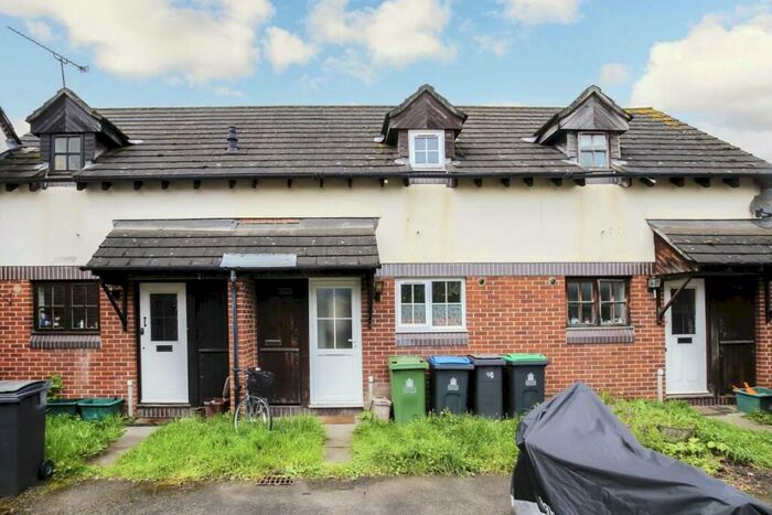 1 Bedroom House To Rent In Archer Close, Kingston, KT2
