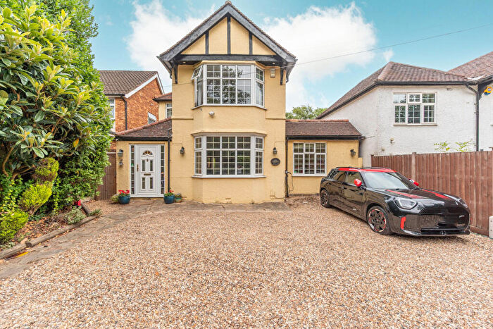 4 Bedroom Detached House For Sale In Brookshill, Harrow Weald, Harrow, HA3