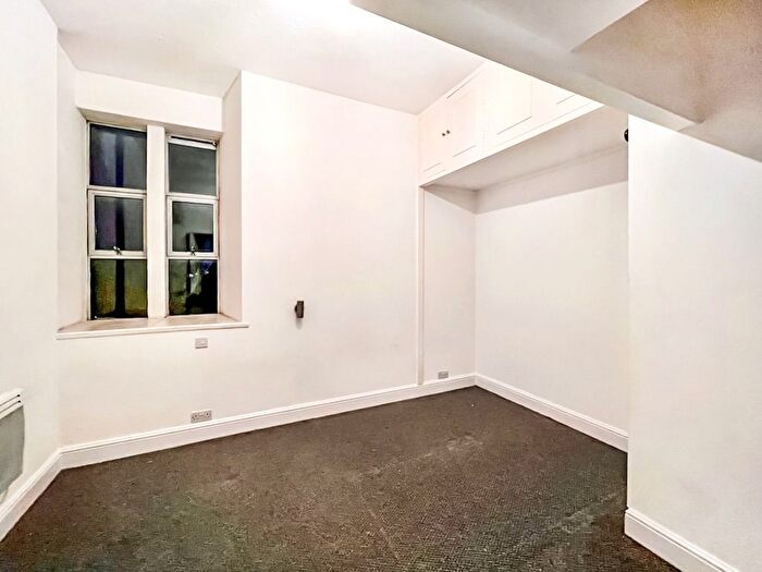 2 Bedroom Flat To Rent In All Saints Church, Galley Hill Road, Swanscombe, Kent, DA10