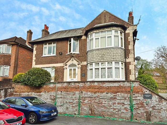 1 Bedroom Flat For Sale In Coningsby Court, High Wycombe, HP13