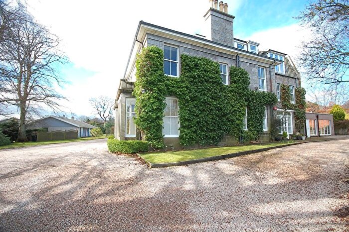 3 Bedroom Flat To Rent In Northcote House, Northcote Road, Aberdeen, AB15