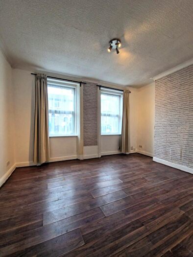 1 Bedroom Maisonette To Rent In Clarendon Road, E17