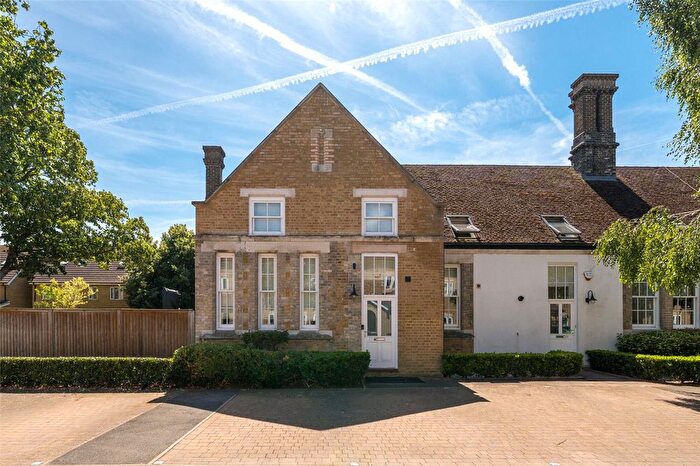 2 Bedroom End Of Terrace House For Sale In Jepson Drive, Stone, Dartford, DA2