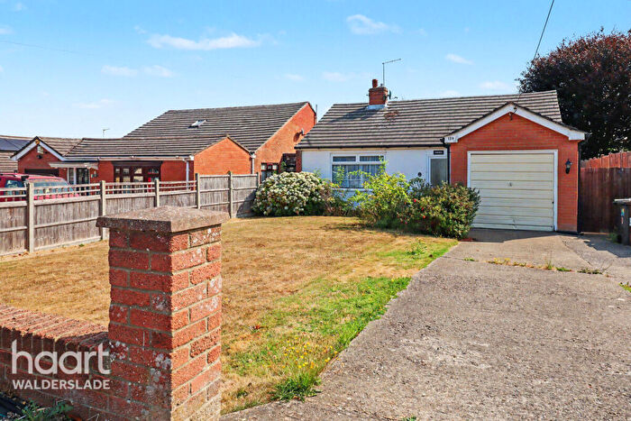 2 Bedroom Bungalow For Sale In Tunbury Avenue, Chatham, ME5