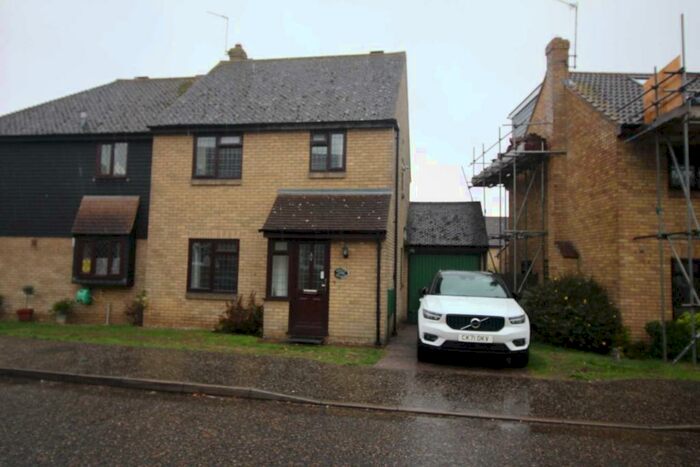 3 Bedroom Semi-Detached House To Rent In Riverside Way, Kelvedon, CO5