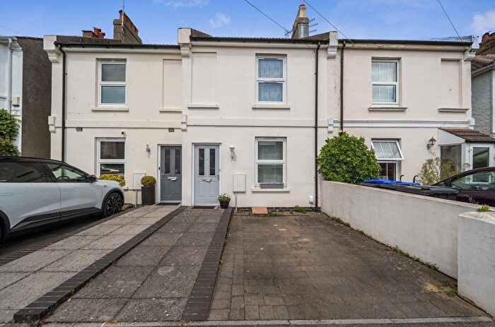 4 Bedroom Terraced House For Sale In Cottenham Road, Worthing, West Sussex, BN11