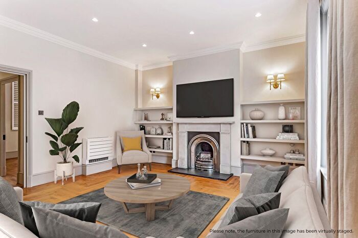 5 Bedroom Maisonette To Rent In Kings Road, Cremorne Estate, SW3