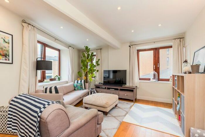 2 Bedroom Flat To Rent In Gun Wharf, Wapping High Street, London, E1W