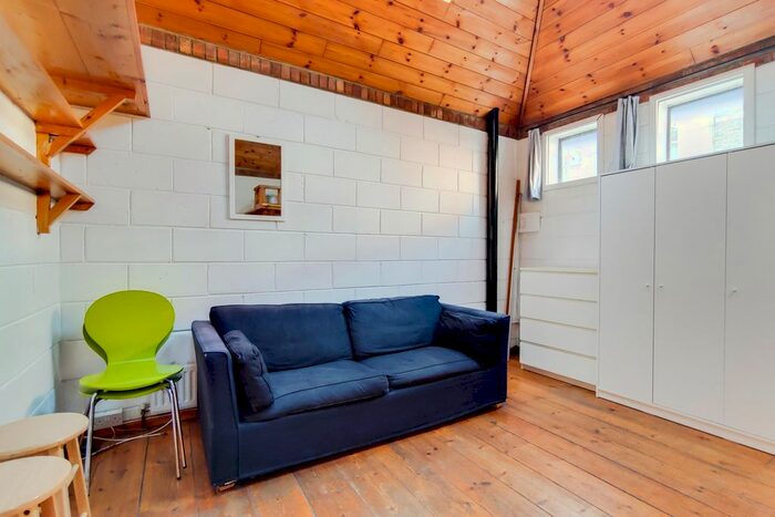 1 Bedroom Flat To Rent In Ronalds Road, Highbury, N5