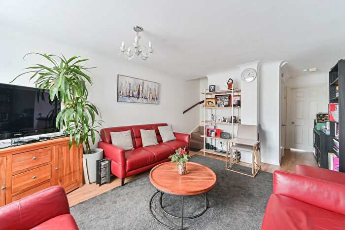 3 Bedroom Terraced House To Rent In Tunnel Avenue, Greenwich, London, SE10