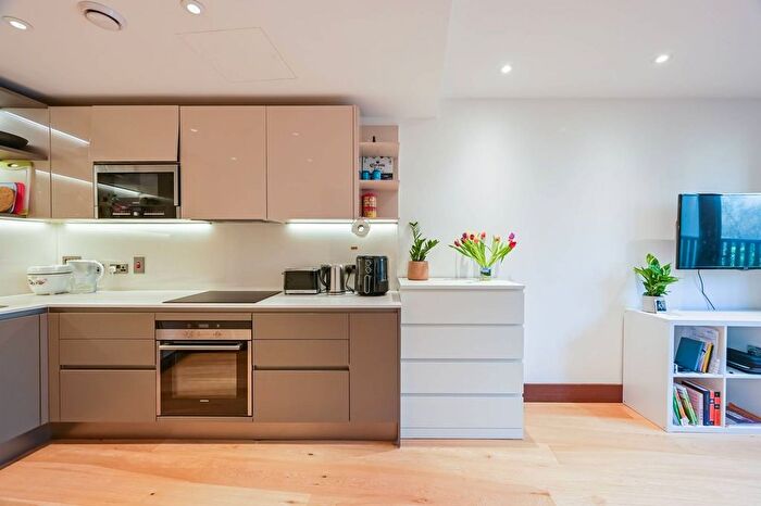 1 Bedroom Flat For Sale In Fetter Lane, City, London, EC4A