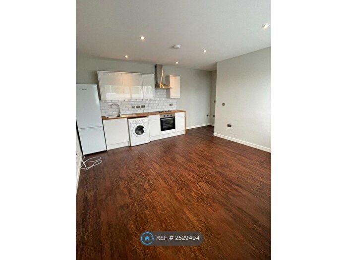 1 Bedroom Flat To Rent In Albert Works, Hove, BN3