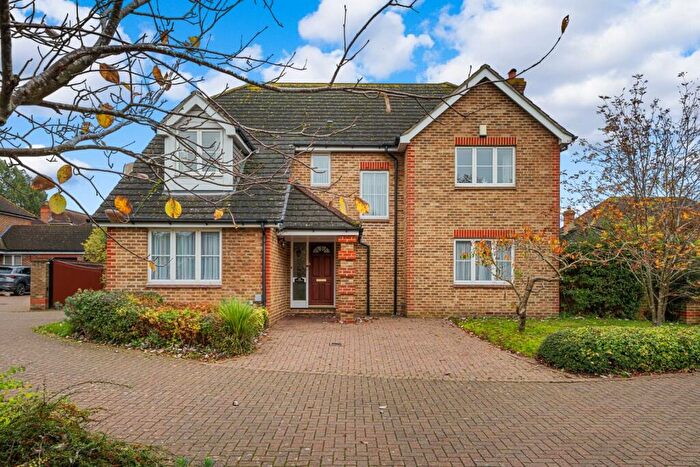 5 Bedroom Detached House To Rent In Fairfax Avenue, Ewell, Epsom, Surrey, KT17
