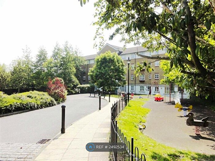 2 Bedroom Flat To Rent In Goddard Place, London, N19