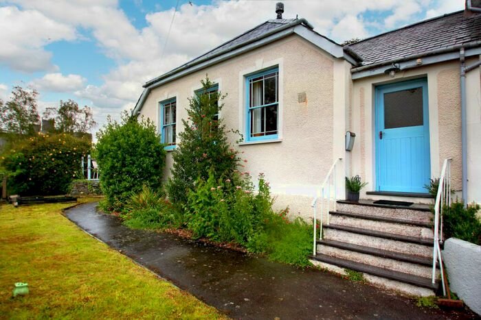 2 Bedroom Character Property For Sale In Moreia Terrace, Harlech, LL46