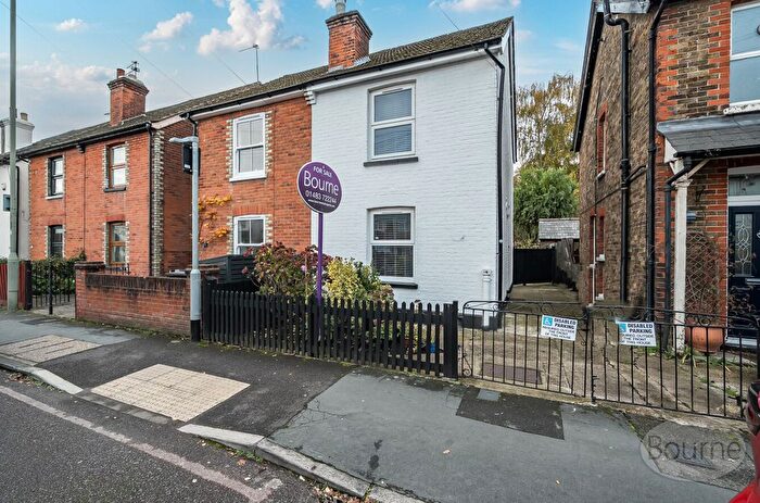 3 Bedroom Semi Detached House For Sale In Arnold Road, Woking, Surrey, GU21