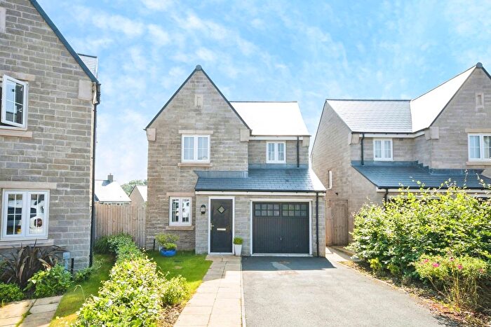 3 Bedroom Detached House For Sale In Cairn Drive, Buxton, Derbyshire, SK17