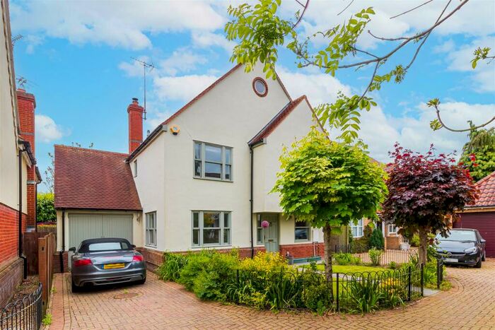 4 Bedroom Detached House For Sale In Lion Meadow, Steeple Bumpstead, CB9