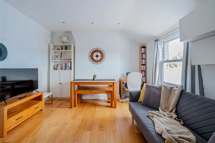 1 Bedroom Flat For Sale In Blegborough Road, London, Wandsworth, SW16