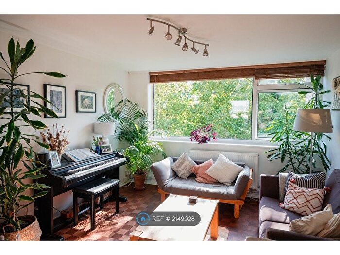 2 Bedroom Flat To Rent In Cambanks, Cambridge, CB4