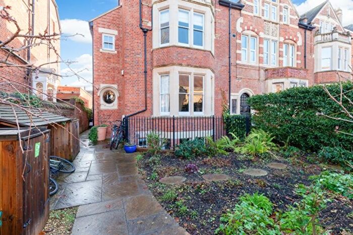 1 Bedroom Flat To Rent In St Margarets Road, Oxford, OX2