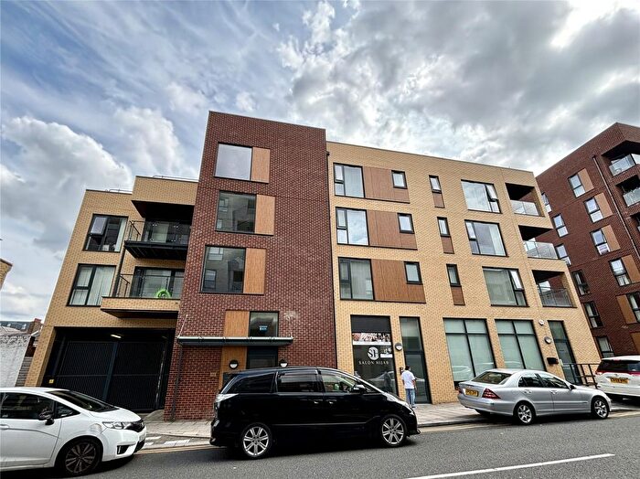 1 Bedroom Flat For Sale In Aldenham House, Colindale, NW9